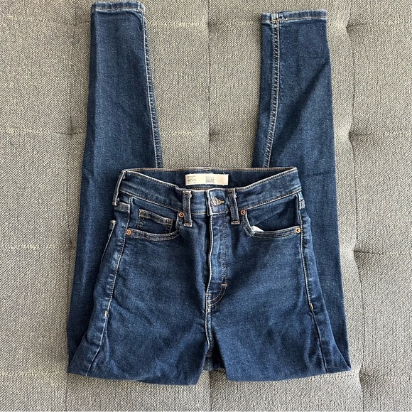 Topshop Jamie High Waisted Jeans in Rich Blue - Picture 10 of 10